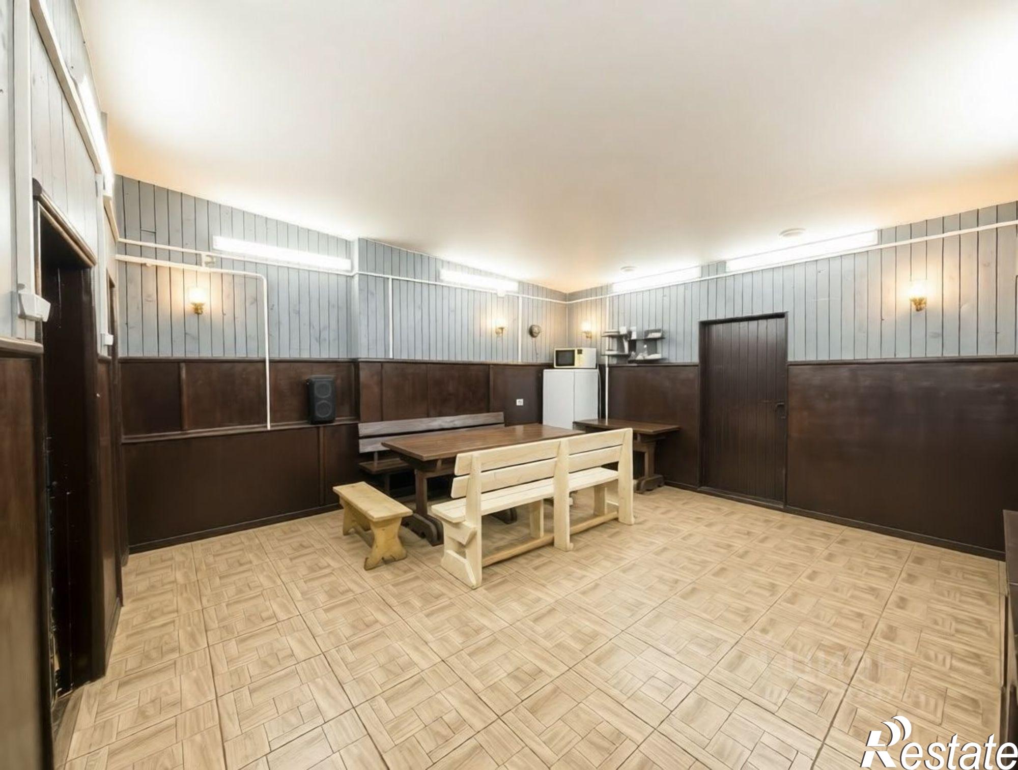 Купить гараж, место в паркинге за 3 896 920 рублей на ул Юбилейная, 17