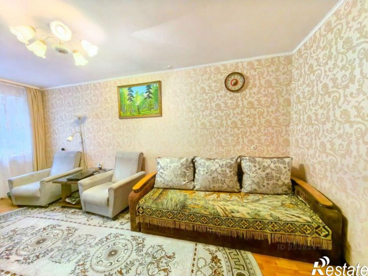 3-комн квартира ул Пятилетки, 100,  д. 100